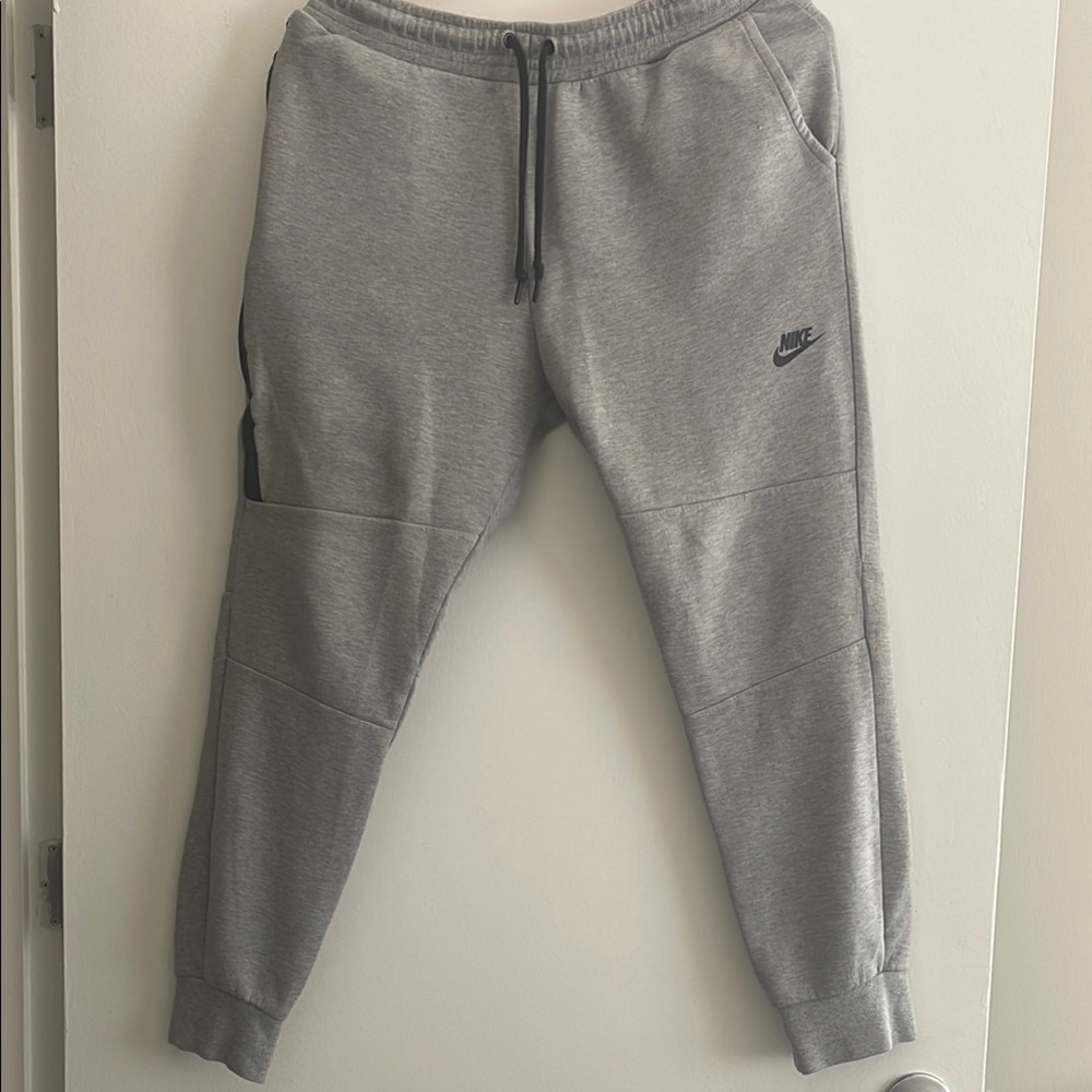 Nike Gray Sweatpants Relaxed Fit Tapered